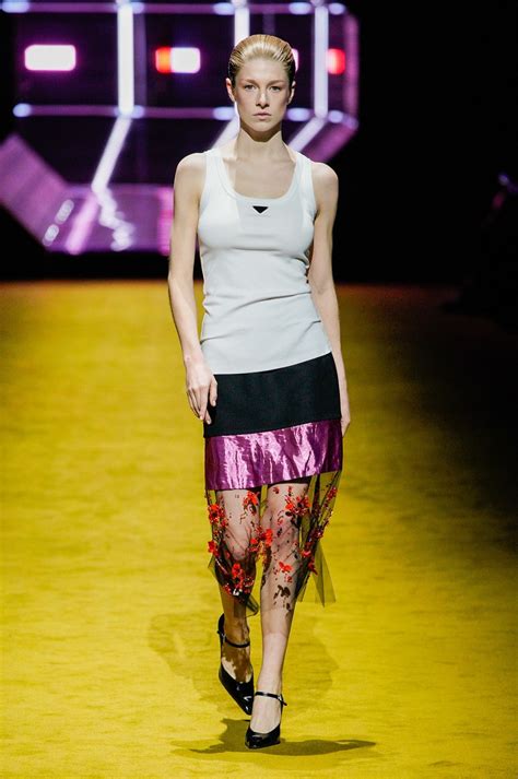 prada online fashion show